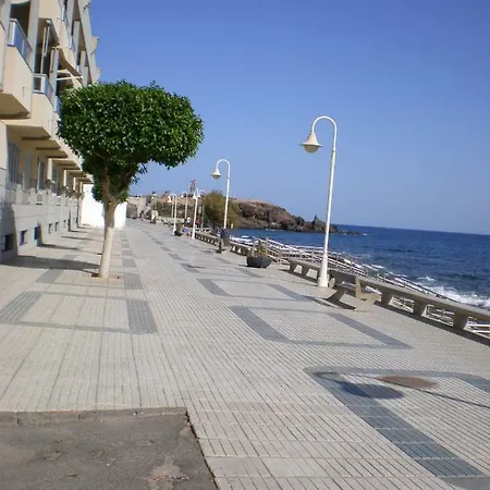 A Un Paso Del Mar